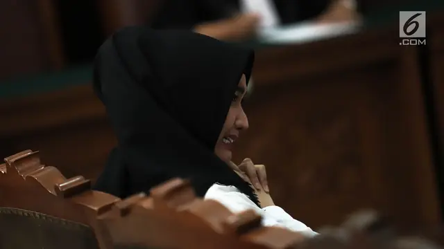 Tangisan Histeris Roro Fitriah Pecah usai di Vonis 4 tahun