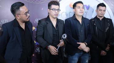 Bian Gindas Tak Sangka Menang Di Sctv Awards 2017 News Entertainment Fimela Com