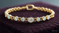 Gelang Emas Rantai Halus dengan Berlian dan Charm Inisial Nama/AI