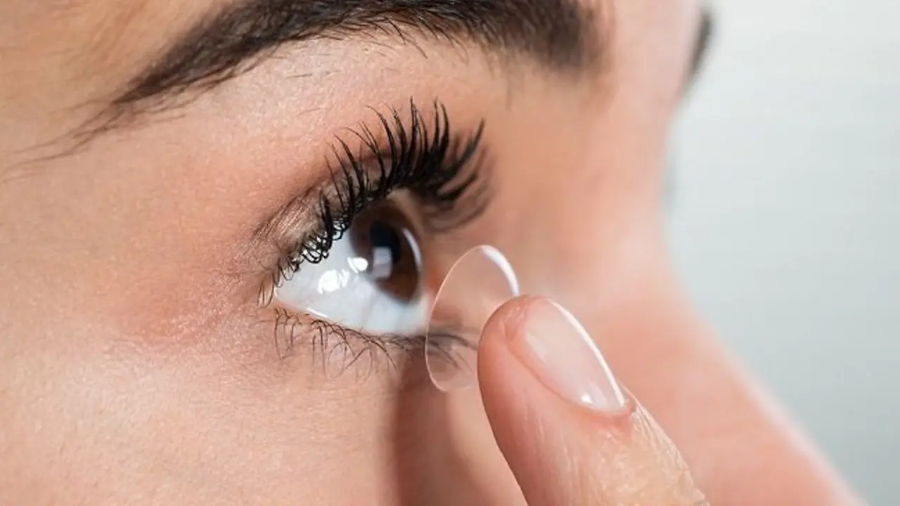 Cara Merawat Softlens yang Baik dan Benar