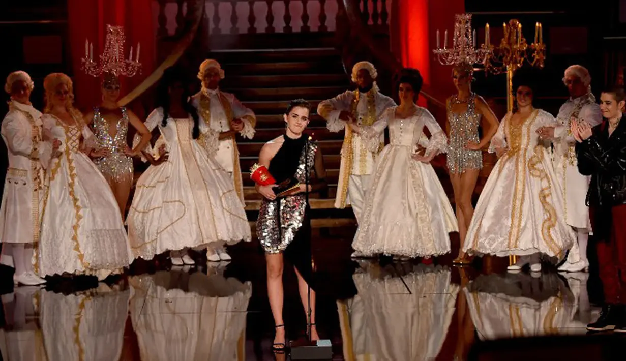 Berhasil keluar sebagai pemenang, Emma Watson bersaing dengan sederet aktor lainnya seperti Daniel Kaluuya, Hailee Steinfeld, Hugh Jackman, James McAvoy, Taraji P. Henson.  (AFP/Bintang.com)