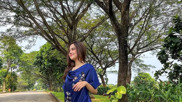 Potret Syifa Hadju Kenakan Long Dress (credit: instagram/syifahadju)