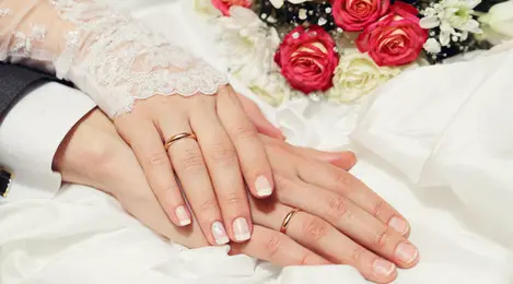 Makin Gila Tren Permak Jari Tangan Agar Foto Cincin Pernikahan Lebih Sempurna Beauty Fimela Com