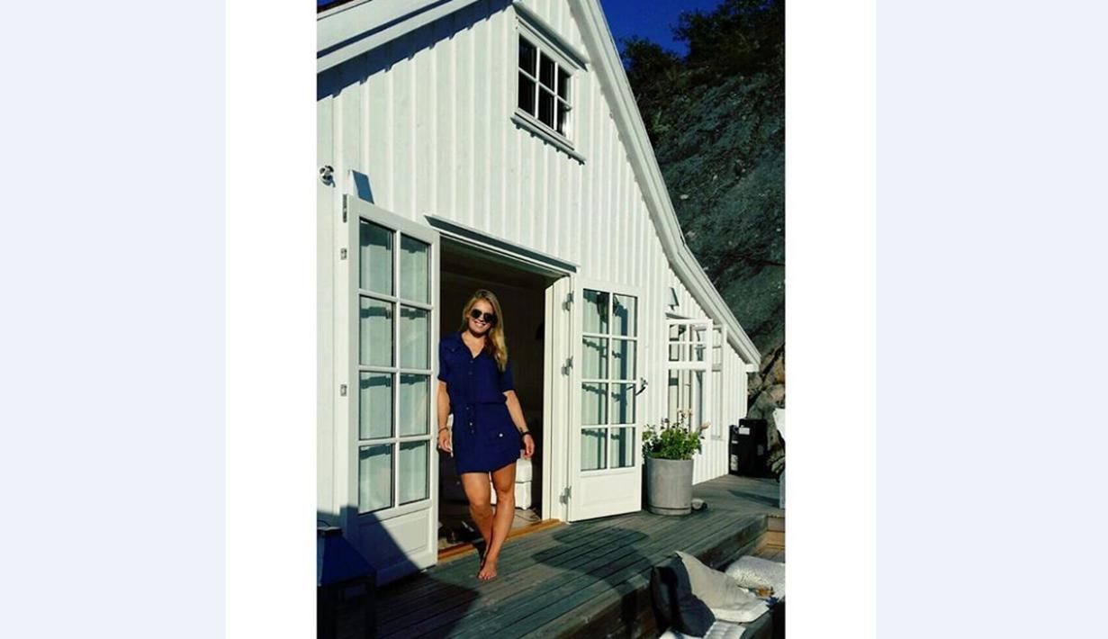 Nina Loeseth mempunyai saudara perempuan, Lene dan Mona Loeseth, yang juga menjadi atlet ski alpine. (Bola.com/Instagram/Ninaloeseth)