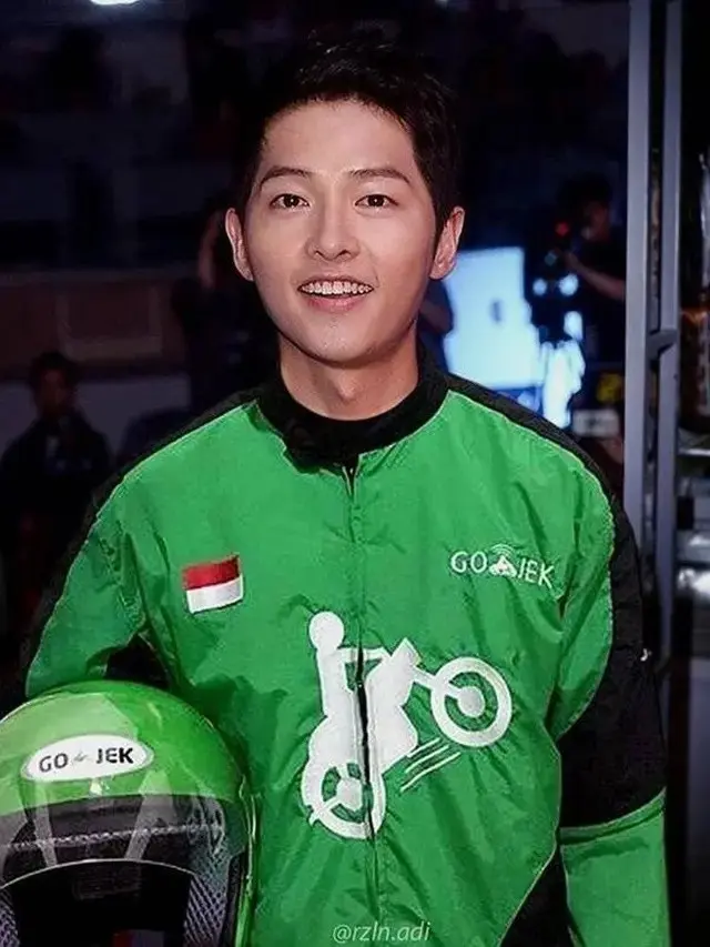 Kumpulan Potret Artis Korea yang Terlihat Menawan saat Berpakaian Seperti Driver Ojol (ist)