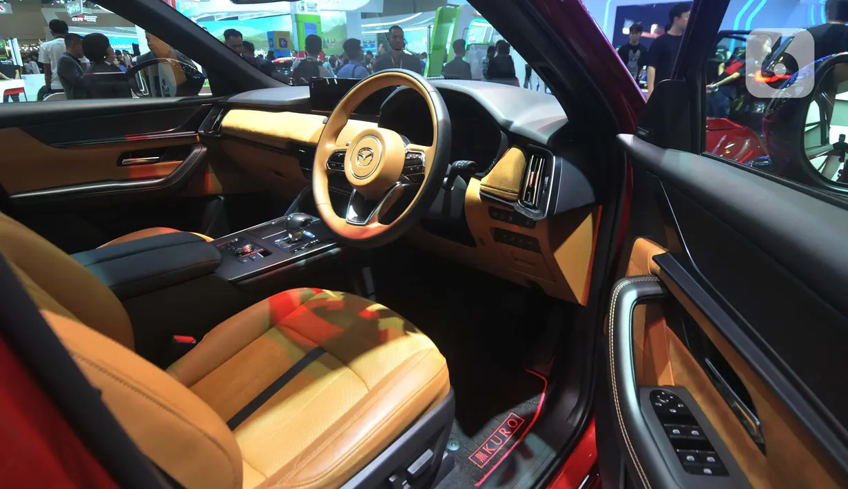 Dari sisi desain, Mazda CX 60 Pro dirancang sedemikian rupa agar tampil tangguh sekaligus anggun dari luar (eksterior), dan mewah namun tidak berlebihan dari dalam (interior). (merdeka.com/Imam Buhori)