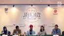 Direktur Java Festi¬val Production Dewi Gontha bersama pihak terkait dan sponsor menyampaikan keterangan pers seputar Jakarta International Java Jazz Festival 2018 di Jakarta, Rabu (28/2). (Liputan6.com/Immanuel Antonius)