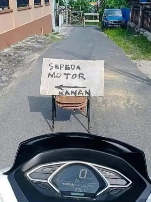 Imbauan lalu lintas nyeleneh (Istimewa)