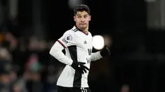 Pemain Fulham Manor Solomon merayakan setelah mencetak gol ke gawang Wolverhampton Wanderers pada pertandingan sepak bola Liga Inggris di Stadion Craven Cottage, London, Inggris, 24 Februari 2023. Pertandingan berakhir imbang 1-1. (AP Photo/Kirsty Wigglesworth)