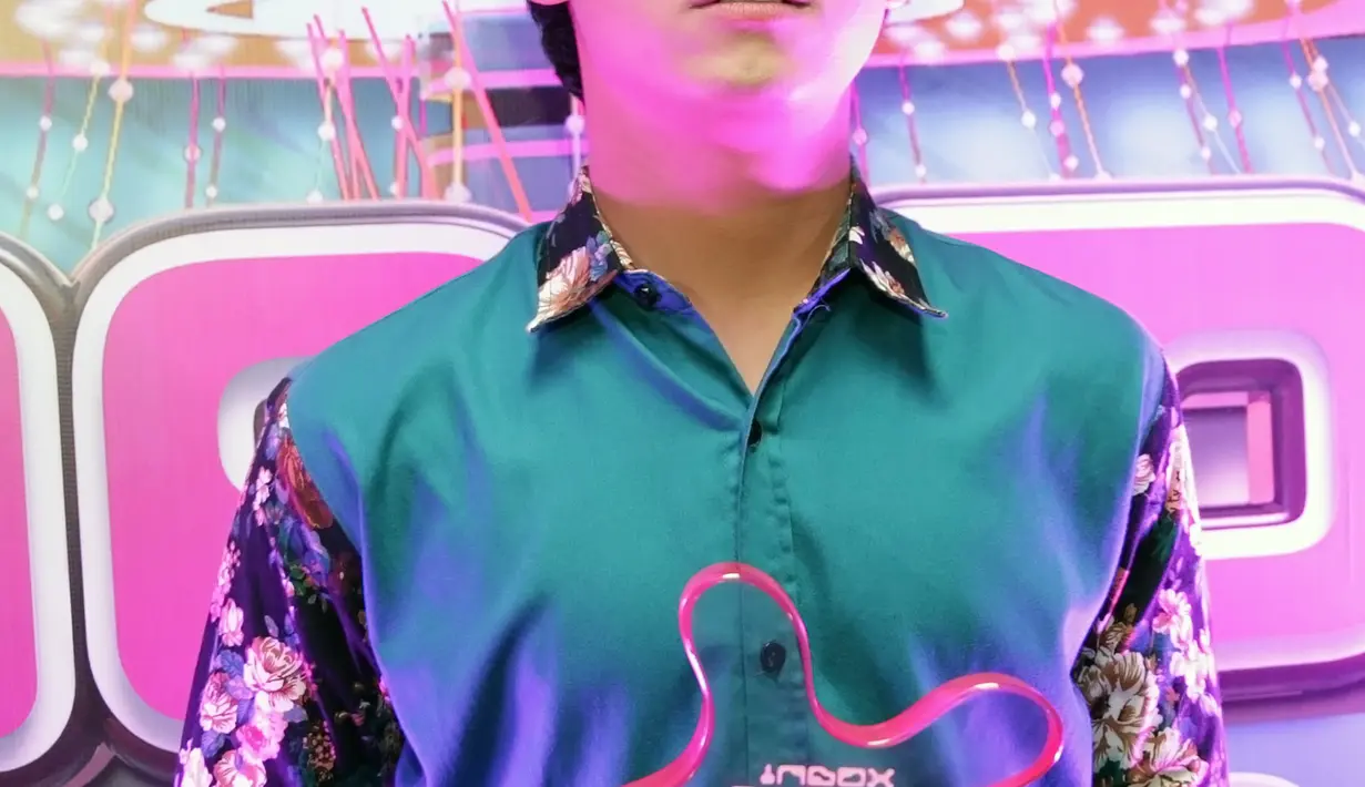 Aliando dikenal memiliki banyak penggemar yang bernama Alicious. Dalam Fanbase Paling Inbox, Alicious berhasil mengalahkan Comate, Fatinistic, Fivers, My Geisha, Para Wali, Prilly Lovers, Pepvblikan, Setiaku, dan Vyanisty. (Bambang E. Ros/Bintang.com)