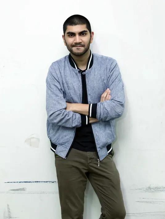 "Enggak ada kesulitan karena suka banget sama film zombie." ujar Gandhi. (Nurwahyunan/Bintang.com)