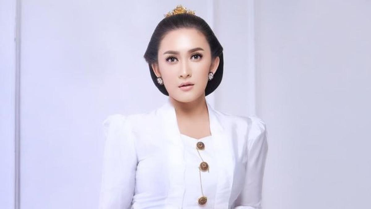7 Model Kebaya Jawa Modern Ala Nafa Urbach, Elegan Dipakai untuk Hadiri Berbagai Acara