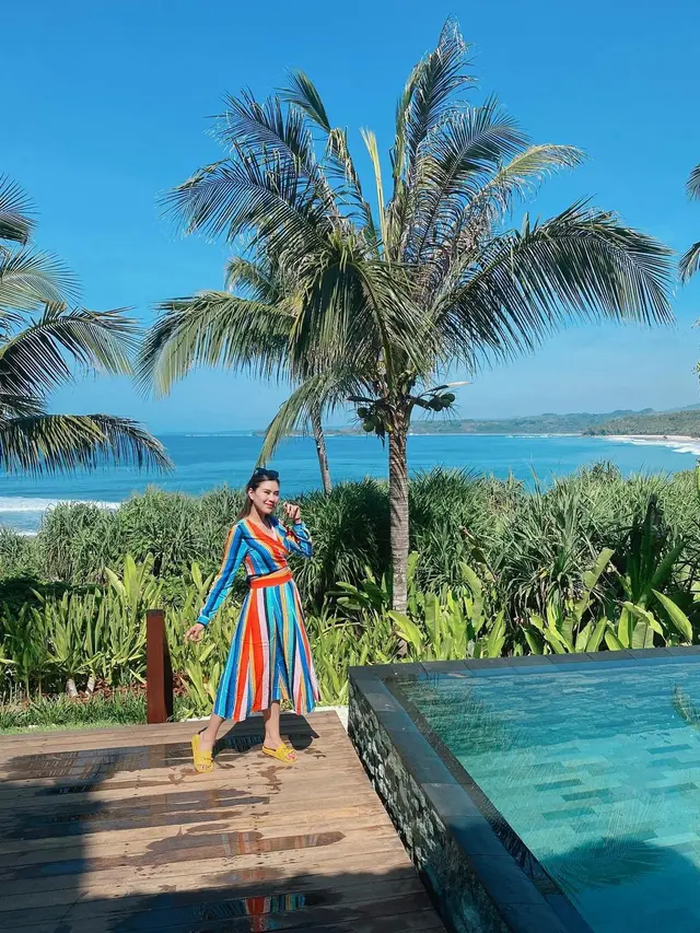 7 Potret Liburan Syahnaz Sadiqah di Sumba, Dari Snorkling Hingga Berkuda