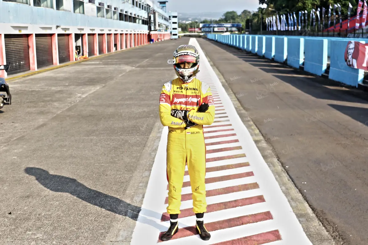 Sean Gelael, Taxi Ride, Bola.com, Sirkuit Sentul 