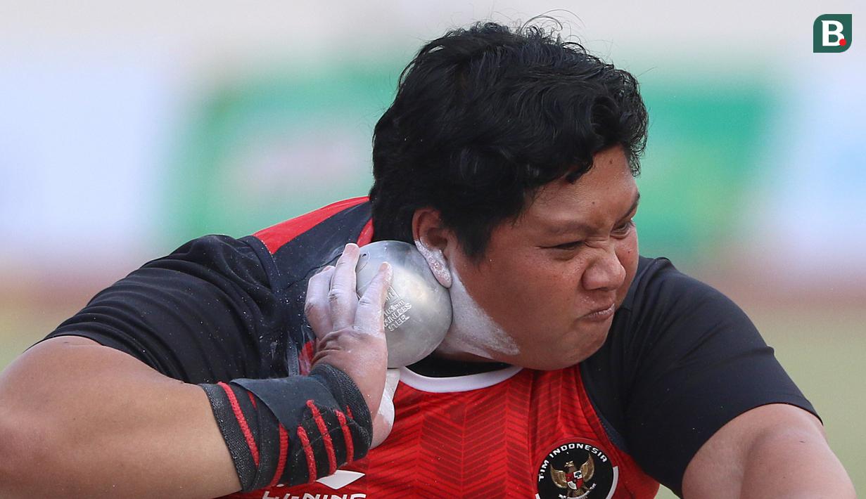 Lemparan terjauh Eki Febri Ekawati pada final kali ini mencapai 15,20 meter mengungguli lemparan terjauh Intadis Areerat yang hanya mencapai 15,04 meter. (Bola.com/Ikhwan Yanuar)