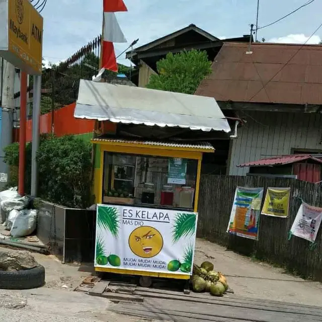 6 Gambar Nyeleneh di Spanduk hingga Gerobak Jualan Ini Kocak Banget