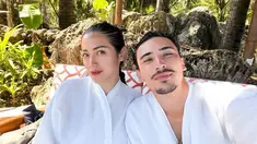 Sejak Juli 2022 lalu, Jessica Iskandar melaporkan kasus dugaan penipuan yang ia alami. Namun belum lama ini, ia kedapatan pergi liburan ke Sumba. Selama di sana, bersama dengan sang suami, Vincent Verhaag mereka melakukan berbagai aktivitas seru. (Liputan6.com/IG/@inijedar)