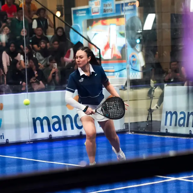 Berpasangan dengan Refal Hady, Wulan Guritno Tampil Totalitas Ikut Turnamen Padel Meski Cedera Tangan