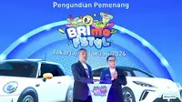 Direktur Jaringan dan Layanan BRI Andrijanto saat Pengundian Pemenang Mobil Listrik dari Program BRImo FSTVL 2023.