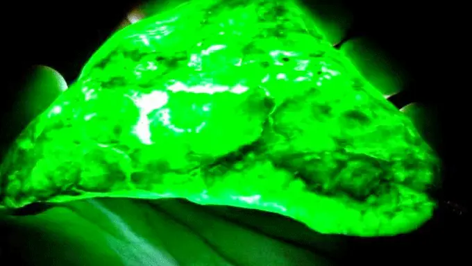 Cara Jitu Membedakan Batu Bacan Asli dan Palsu