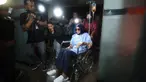 Samira Farahnaz atau yang biasa dikenal sebagai Dokter Detektif alias Doktif saat tiba di Mapolres Metro Jakarta Selatan, Kamis (22/1/2026). Samira Farahnaz atau yang biasa dikenal sebagai Dokter Detektif alias Doktif memenuhi panggilan penyidik Polres Metro Jakarta Selatan. (Kapanlagi.com/Budy Santoso)