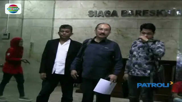 Tim kuasa hukum menuding pimpinan KPK dan penyidik telah melanggar dan menghina putusan hakim pra peradilan.