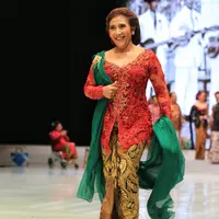 Fashion Show Anne Avantie (Adrian Putra/bintang.com)