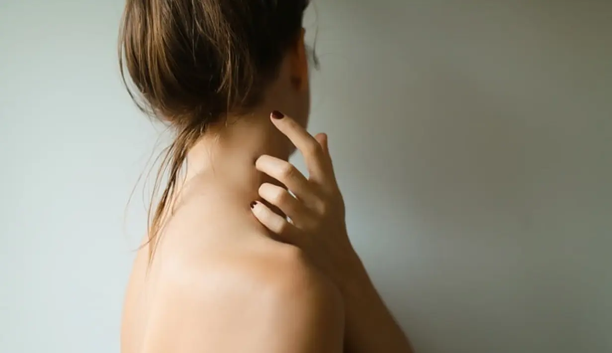 Colloidal Oatmeal adalah bahan alami yang terbukti bisa mengobati dan meredakan gejala eksim. Oatmeal adalah emolien yang membantu melembapkan kulit dan anti inflamasi yang membantu mengobati peradangan dan kemerahan. Foto: unsplash.com.