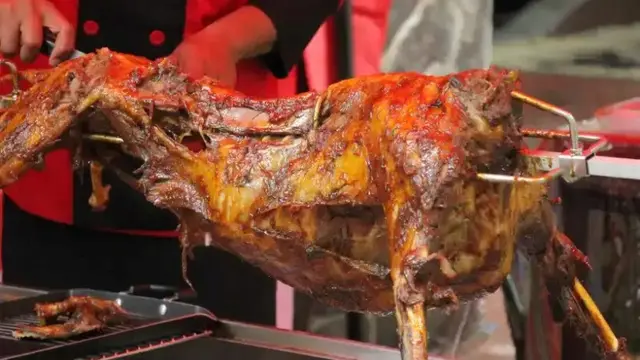 Mengenal Kambing Guling Ajiib, Usaha Kuliner Milik Deny Caknan
