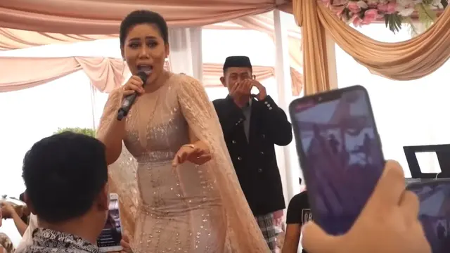 Momen Evi Masamba D'Academy Tampil di Acara Lamaran Bermahar Rp 3 Miliar