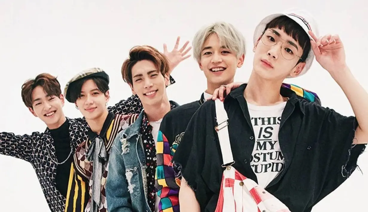 Tentu saja comeback-nya SHINee ini pun disambut riang oleh para penggemarnya. Hal tersebut dapat dilihat dari cuitan kebahagiaan yang mereka tuliskan di Twitter. (Foto: Soompi.com)