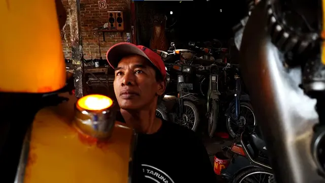 Eri Sudarmono, Seniman Replika Robot
