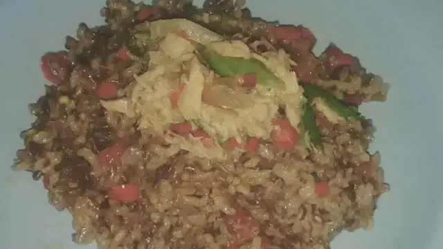 Nasi Merah Rempah dengan Tuna