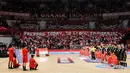 <p>Suporter Indonesia melakukan koreografi saat laga uji coba antara Timnas Futsal Indonesia melawan Australia di Indonesia Arena, Senayan, Jakarta, Sabtu (01/11/2025). (Bola.com/Bagaskara Lazuardi)</p>