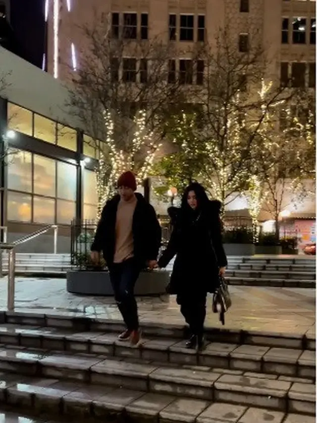 Fanny Ghassani liburan akhir tahun 2021 di Seattle, Amerika Serikat (Foto: Instagram/@fannyghassani)