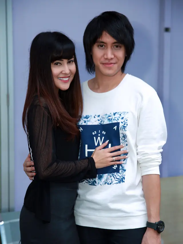 [Bintang] Kevin Aprilio dan pacar baru