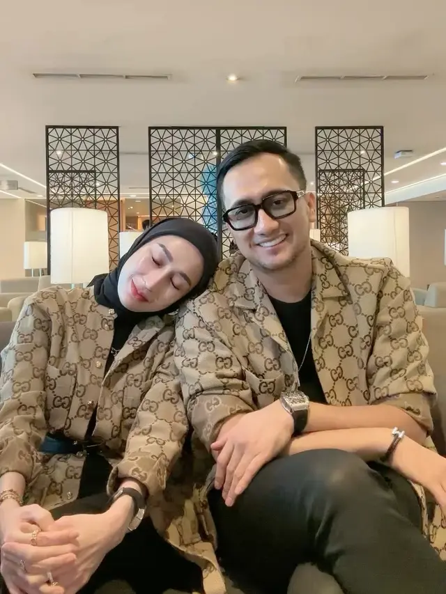 Reza Gladys dan Attaubah Mufid. (Foto: Dok. Instagram @rezagladys)