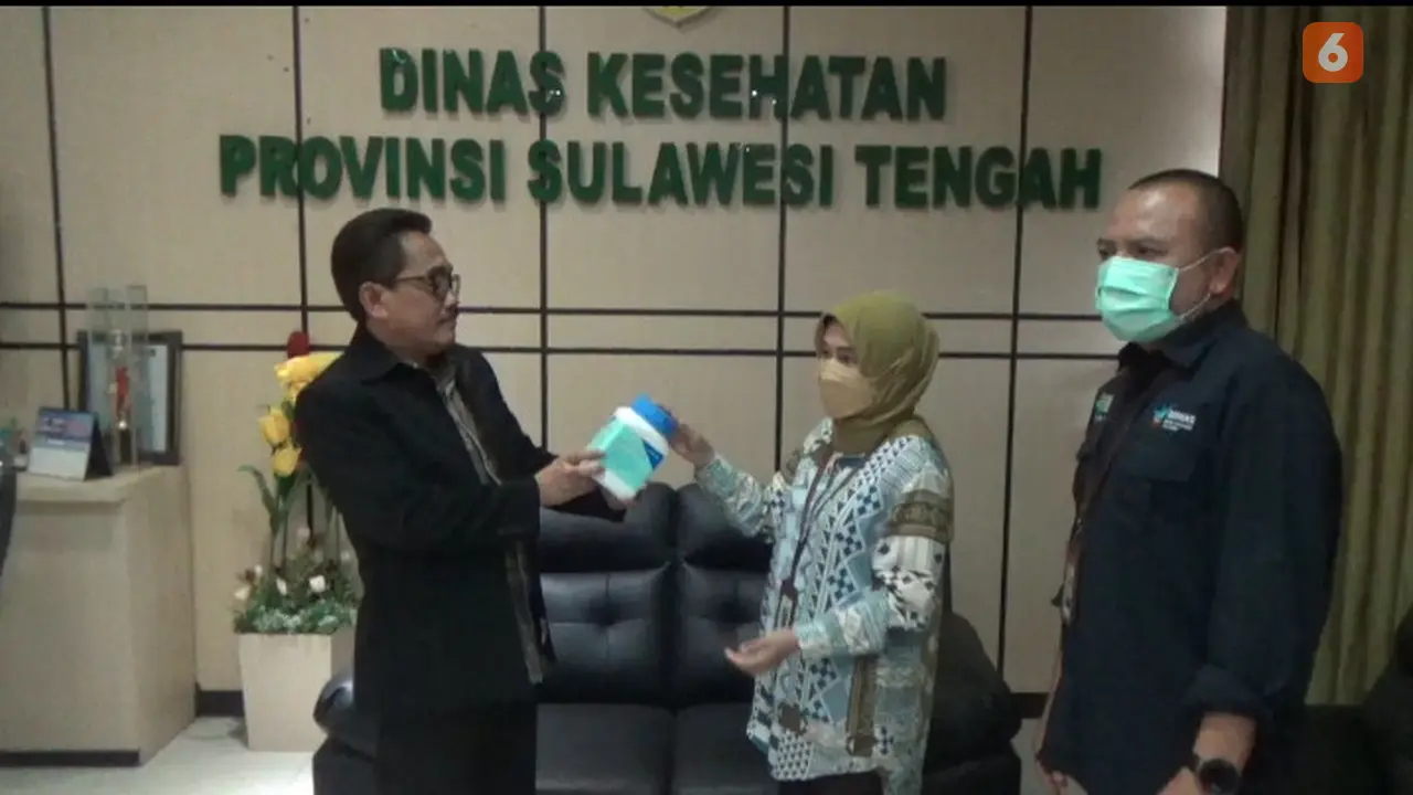 Penyerahan Obat Demam Keong dari WHO