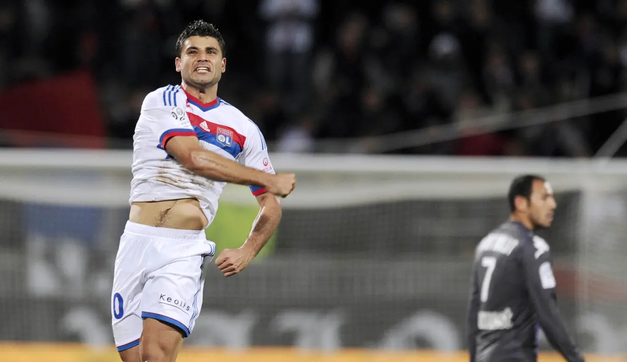Gelandang yang juga pernah bermain untuk Olympique Lyon ini akan segera menjalani operasi untuk menyembuhkan penyakit yang dideritanya. (AFP/Philppe Desmazes)