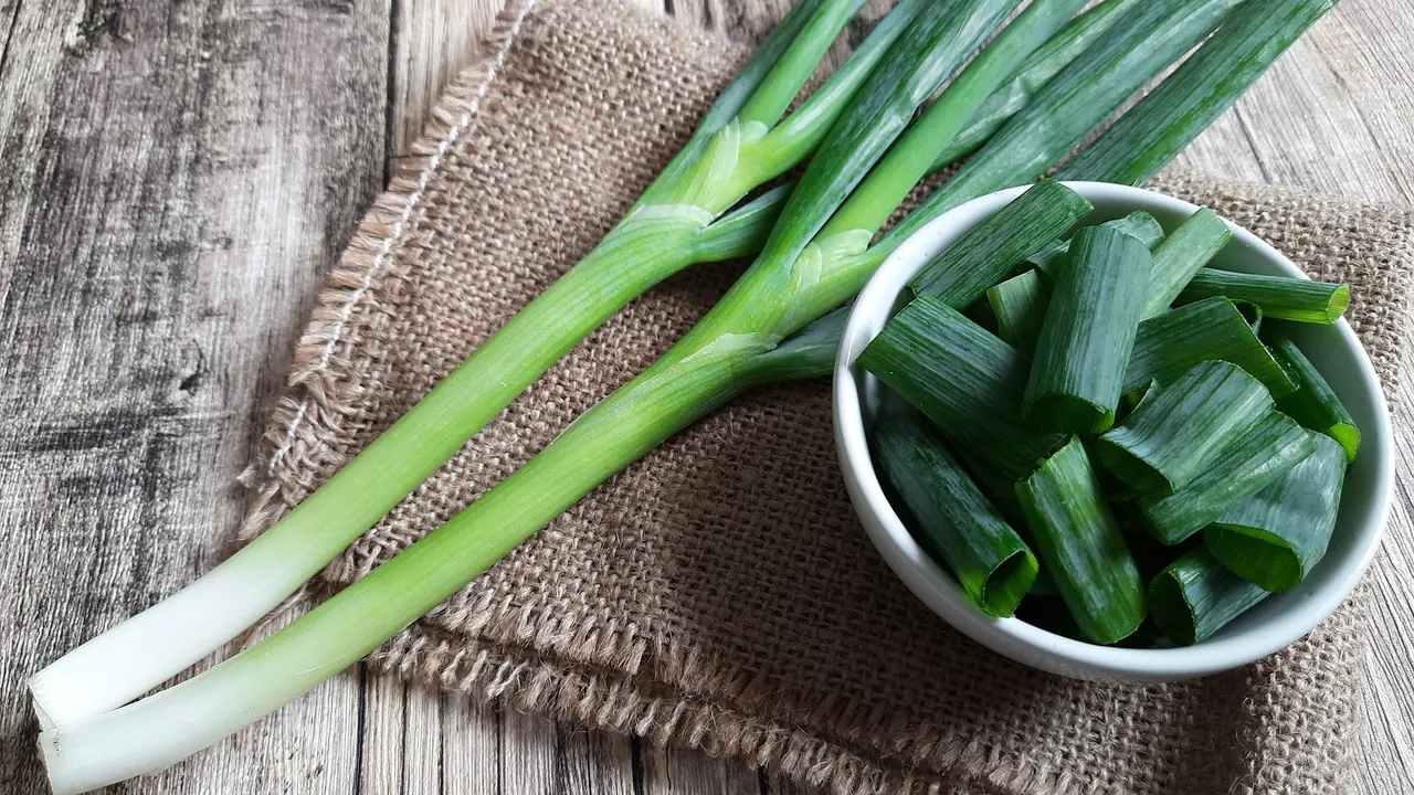 daun bawang