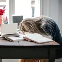 Ilustrasi mahasiswa burnout (copyright Pexels/Andrea Piacquadio)