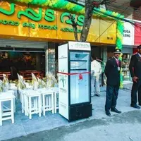 Sungguh mulia restoran di India ini, mereka menyediakan lemari makanan yang disediakan bagi siapa saja yang kelaparan.