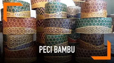 Penjualan songkok bambu khas Banyuwangi meningkat saat Ramadan. Permintaan datang dari dalam kota hingga ke Aceh. Songkok dijual seharga Rp 25.000 hingga Rp 50.000.