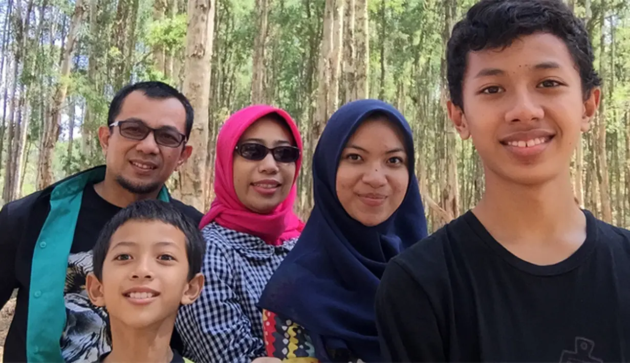 Merasa cocok dan yakin dengan calon istrinya, ia langsung melamarnya. Setelah itu, langsung membahas rencana pernikahannya. (dok. Pribadi)