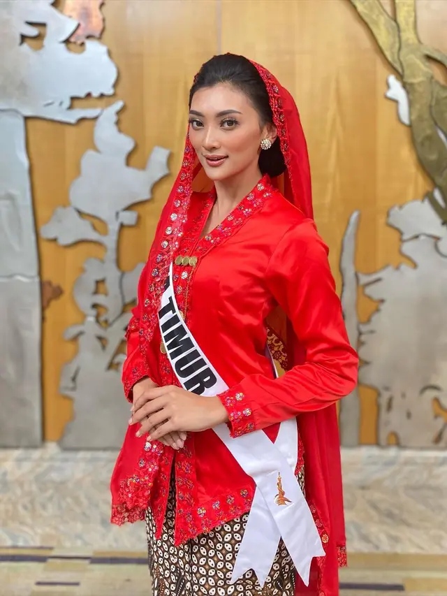 7 Pesona Adinda Cresheilla, Puteri Indonesia Pariwisata 2022 saat Pakai Kebaya