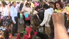 Dalam rangka merayakan hari Paska ribuan anak-anak berdatangan untuk mengikuti acara mencari telur paskah di California Amerika.Sayangnya, acara itu berlangsung rusuh karena orang dewasa tidak mau kalah untuk mengambil telur tersebut