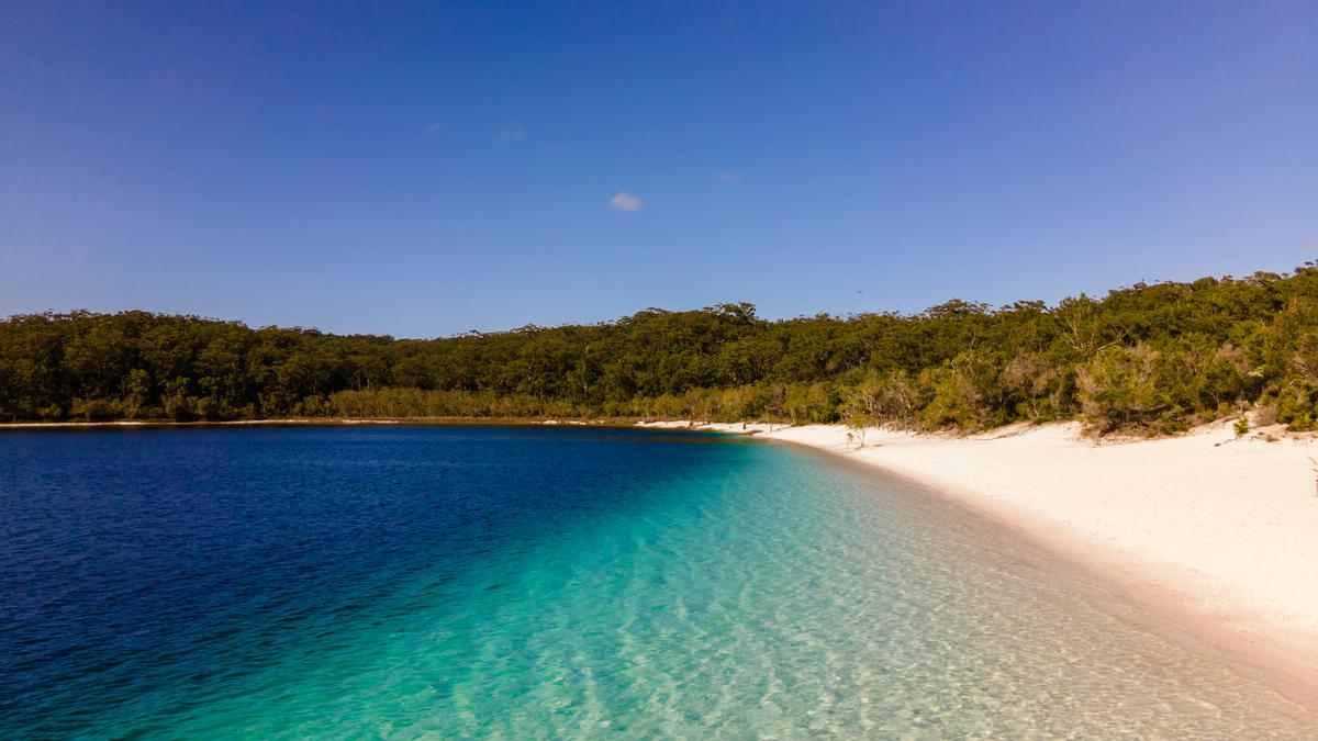 Influencer Perjalanan Didenda Rp 9 Jutaan Usai Nyalakan Api Sembarangan di Pulau Pasir Terbesar di Dunia