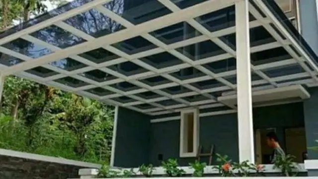 Model Atap Teras Rumah Modern yang Asri dengan Budget Minimalis/tamindoglass.com