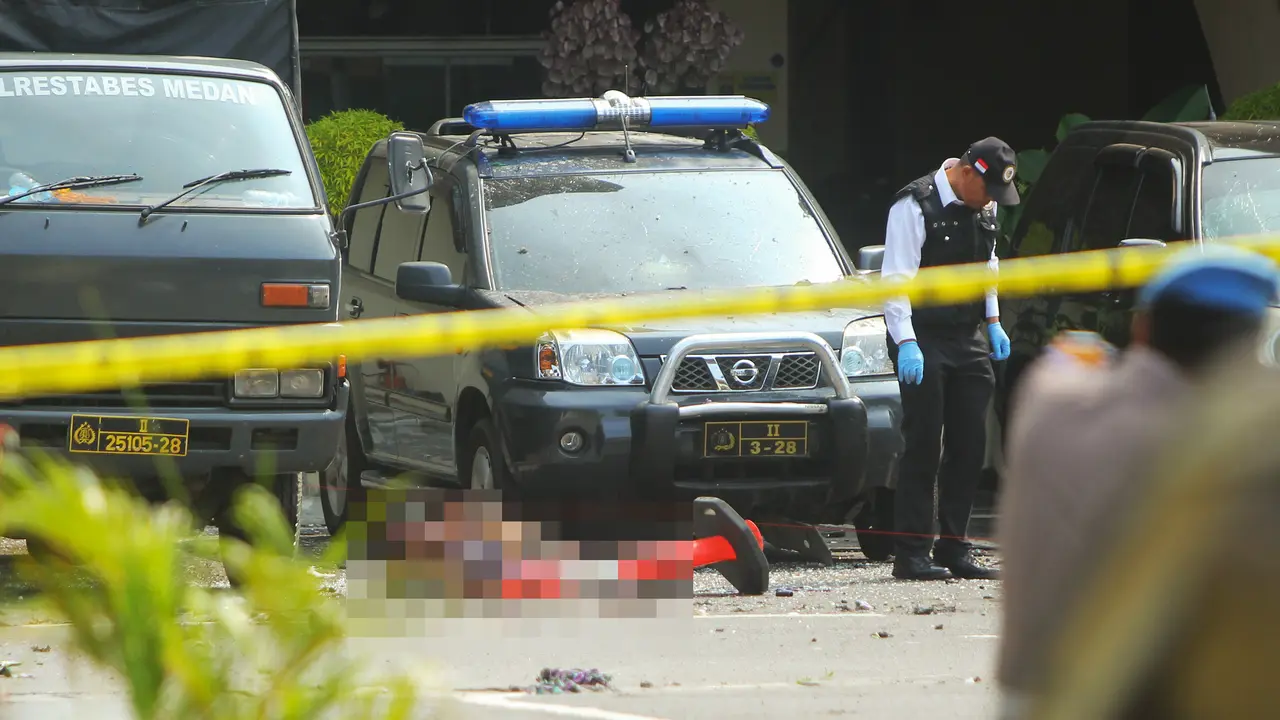 Teror Bom Bunuh Diri di Mapolrestabes Medan