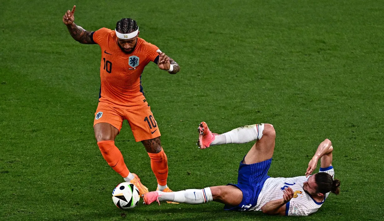 Timnas Prancis tampil lebih dominan dan agresif, tercatat ada 15 kali percobaan tendangan mengarah ke gawang Belanda. (GABRIEL BOUYS/AFP)